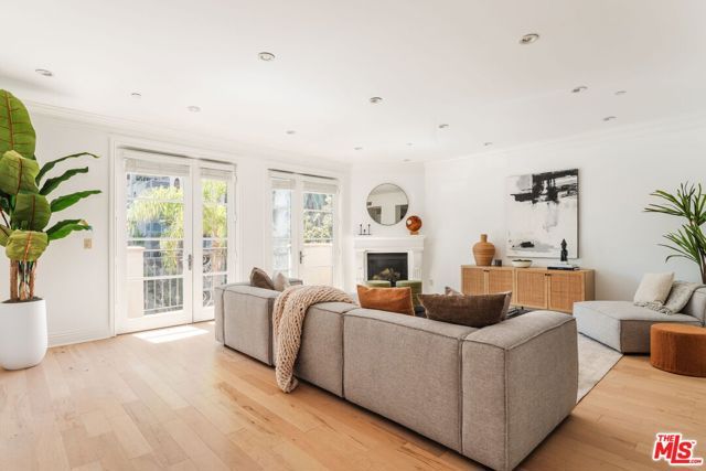 11749 Goshen Avenue 201, Los Angeles, CA 90049