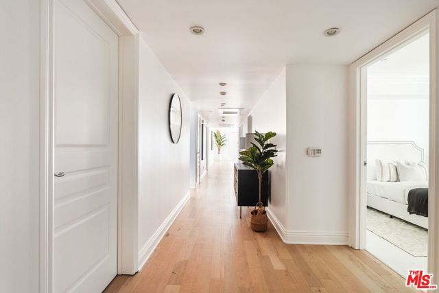 11749 Goshen Avenue 201, Los Angeles, CA 90049