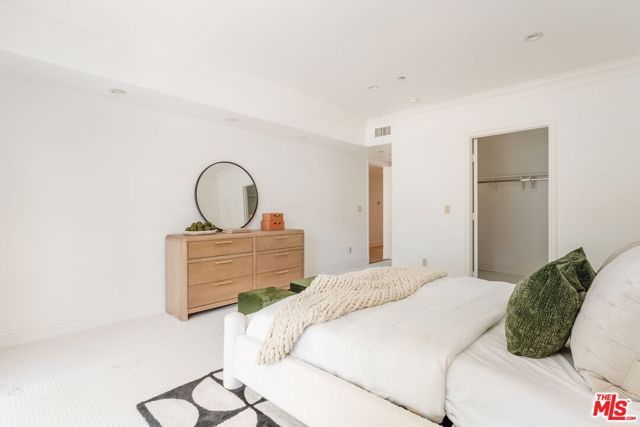 11749 Goshen Avenue 201, Los Angeles, CA 90049