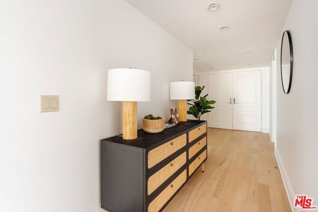 11749 Goshen Avenue 201, Los Angeles, CA 90049