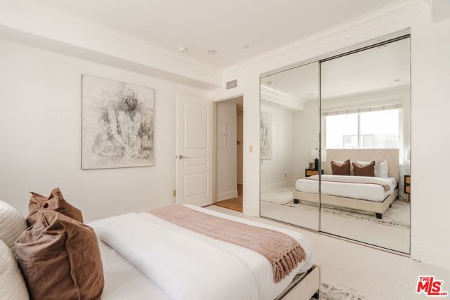 11749 Goshen Avenue 201, Los Angeles, CA 90049