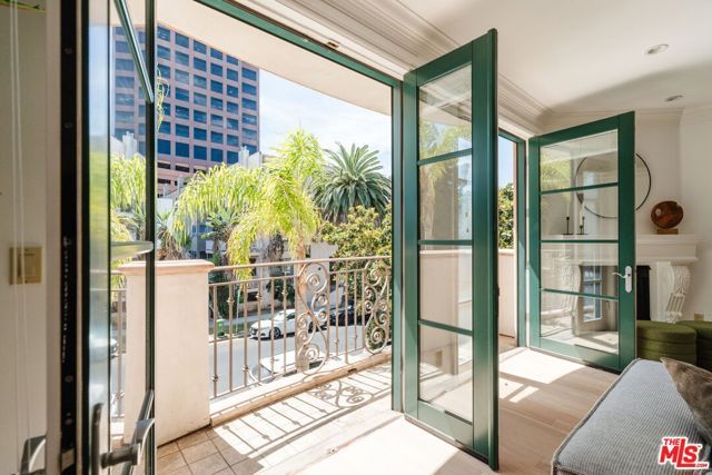 11749 Goshen Avenue 201, Los Angeles, CA 90049