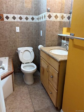 11718 E Canal Drive, Aurora, CO 80011