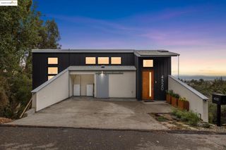 4520 Saint Andrews Road, Oakland, CA 94605