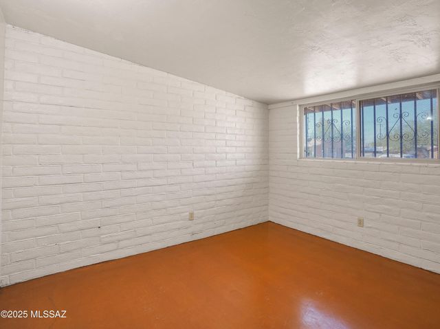 2001 S 3rd Avenue, Tucson, AZ 85713
