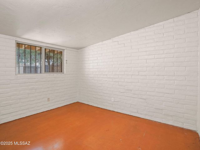 2001 S 3rd Avenue, Tucson, AZ 85713