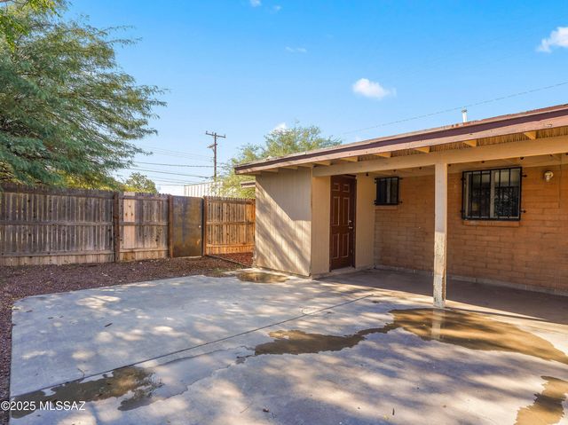 2001 S 3rd Avenue, Tucson, AZ 85713