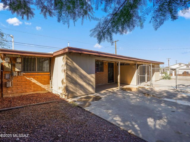 2001 S 3rd Avenue, Tucson, AZ 85713
