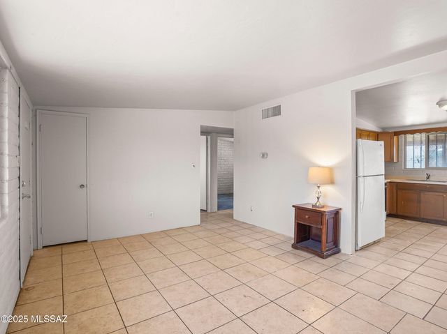 2001 S 3rd Avenue, Tucson, AZ 85713