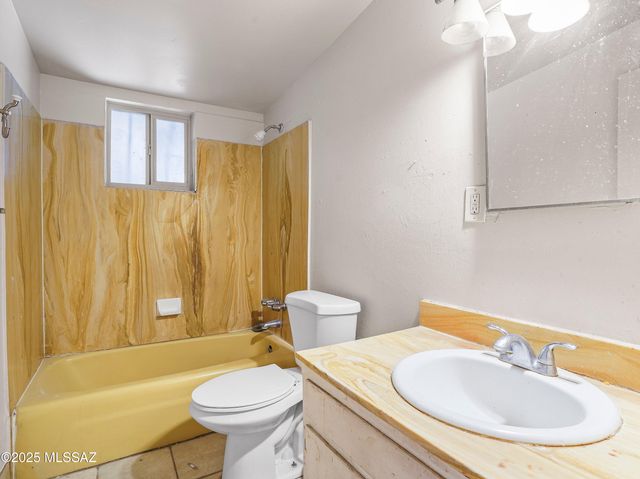 2001 S 3rd Avenue, Tucson, AZ 85713