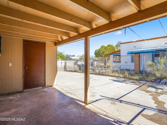 2001 S 3rd Avenue, Tucson, AZ 85713
