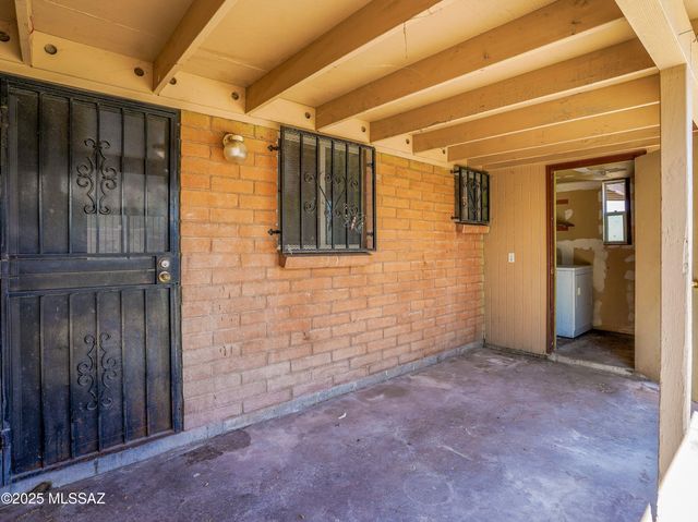 2001 S 3rd Avenue, Tucson, AZ 85713