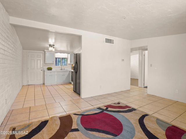 2001 S 3rd Avenue, Tucson, AZ 85713