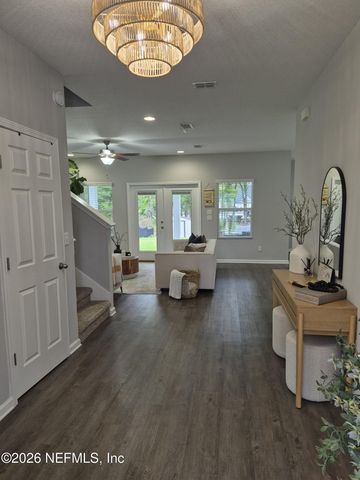 6093 HYDE PARK Circle, Jacksonville, FL 32210