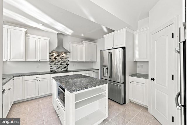 268 PHILLIPS LN, Bunker Hill, WV 25413