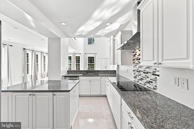 268 PHILLIPS LN, Bunker Hill, WV 25413