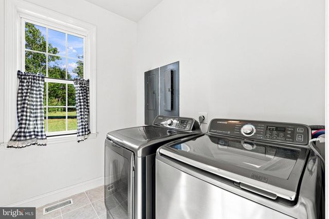 268 PHILLIPS LN, Bunker Hill, WV 25413