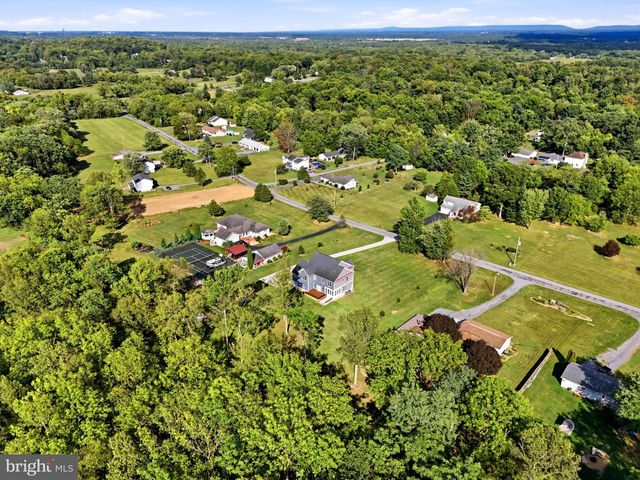 268 PHILLIPS LN, Bunker Hill, WV 25413