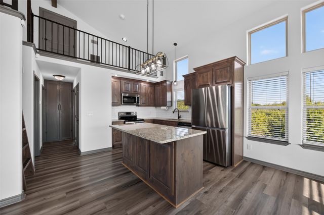 2316 Woodview Trail, Granbury, TX 76048