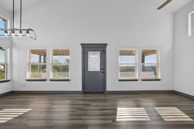 2316 Woodview Trail, Granbury, TX 76048