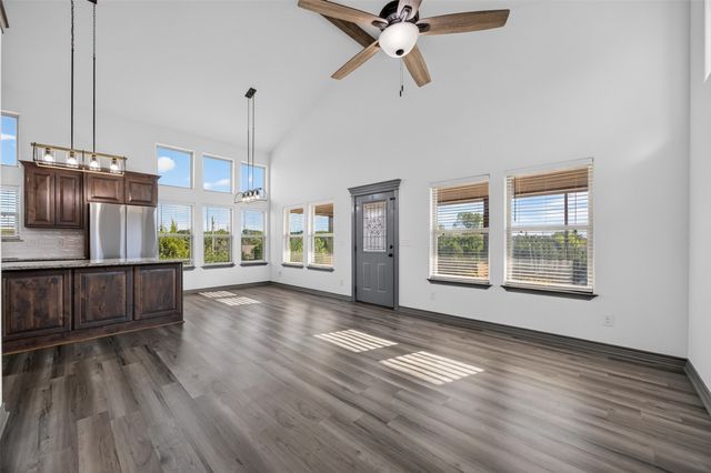 2316 Woodview Trail, Granbury, TX 76048