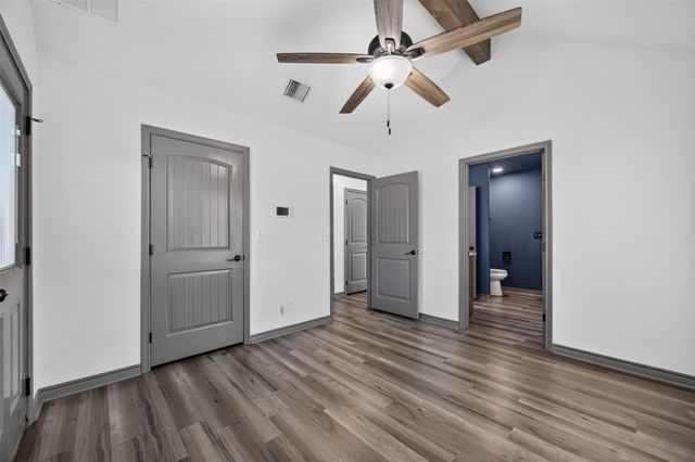 2316 Woodview Trail, Granbury, TX 76048