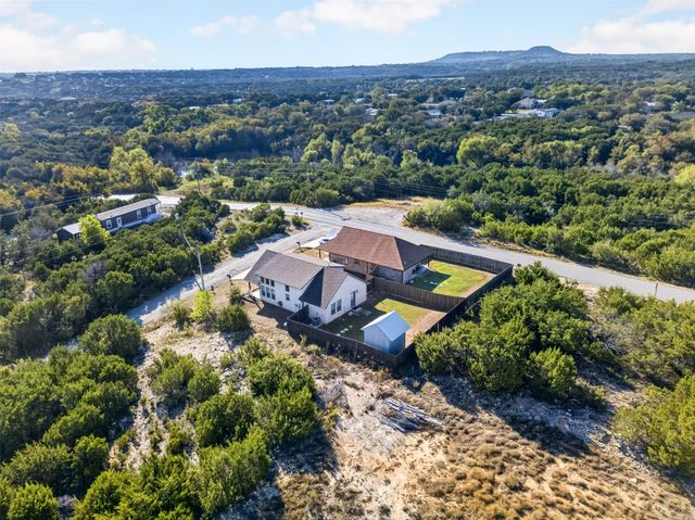 2316 Woodview Trail, Granbury, TX 76048