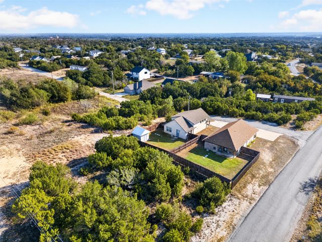 2316 Woodview Trail, Granbury, TX 76048