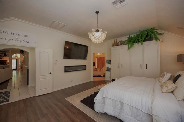 2442 Fairway Pointe Drive, League City, TX 77573