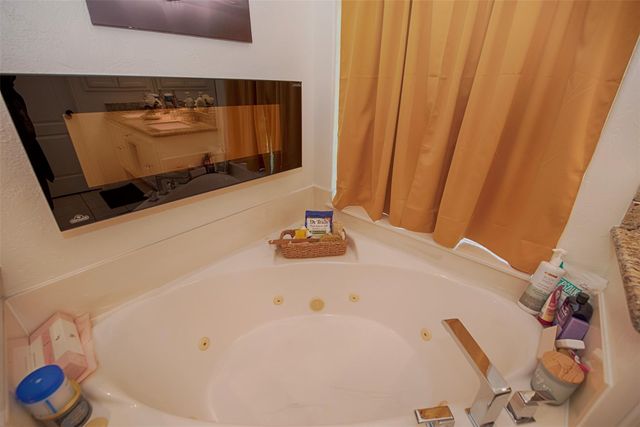 2442 Fairway Pointe Drive, League City, TX 77573