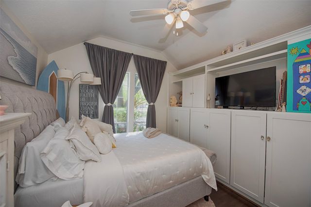 2442 Fairway Pointe Drive, League City, TX 77573