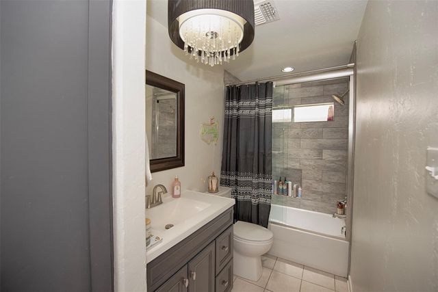 2442 Fairway Pointe Drive, League City, TX 77573