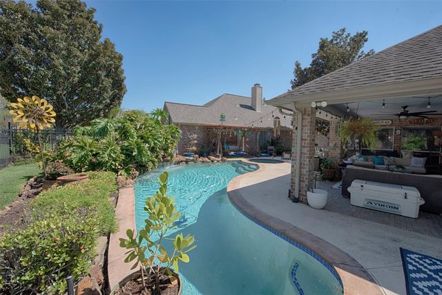 2442 Fairway Pointe Drive, League City, TX 77573