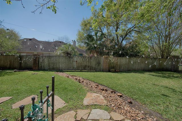 2442 Fairway Pointe Drive, League City, TX 77573