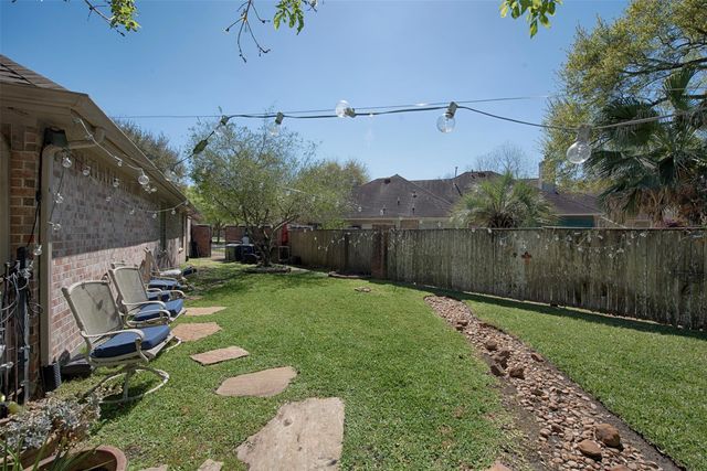 2442 Fairway Pointe Drive, League City, TX 77573