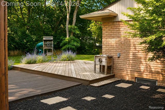 1111 Ashover Drive, Bloomfield Hills, MI 48304