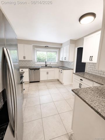 1111 Ashover Drive, Bloomfield Hills, MI 48304