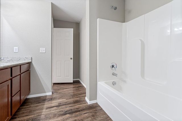 7851 Bridgegate Avenue, Springdale, AR 72762