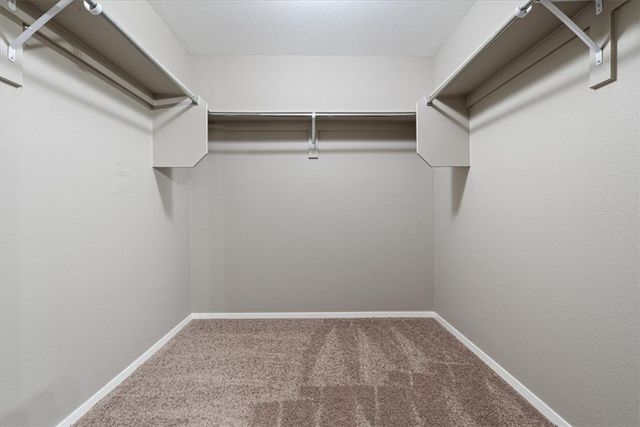 7851 Bridgegate Avenue, Springdale, AR 72762