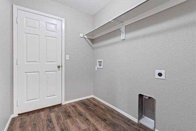 7851 Bridgegate Avenue, Springdale, AR 72762