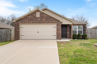 7851 Bridgegate Avenue, Springdale, AR 72762