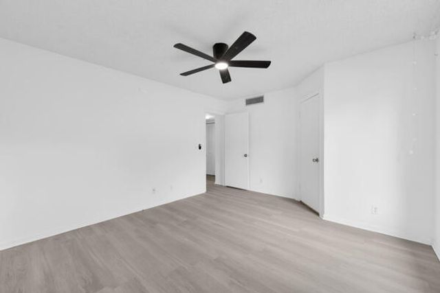 150 Pineview Road J6, Jupiter, FL 33469