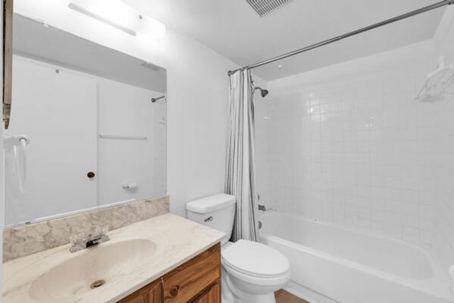 150 Pineview Road J6, Jupiter, FL 33469