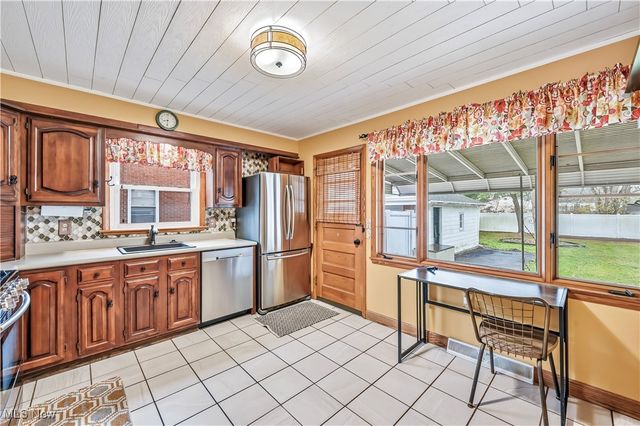 894 Eastland Avenue SE, Warren, OH 44484