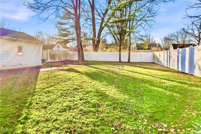 894 Eastland Avenue SE, Warren, OH 44484