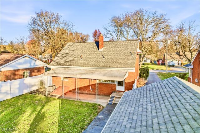 894 Eastland Avenue SE, Warren, OH 44484