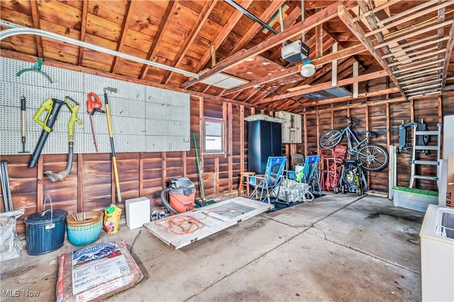 894 Eastland Avenue SE, Warren, OH 44484