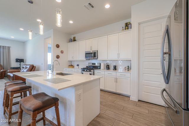 489 E EMERALD Drive, Casa Grande, AZ 85122