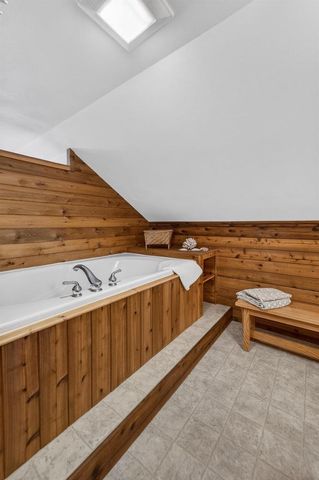 5150 River Road, Waunakee, WI 53597