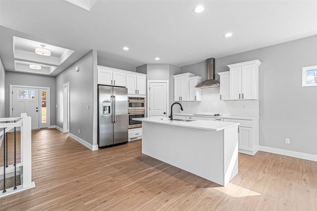 260 Pine Grove Lane, Iowa City, IA 52246